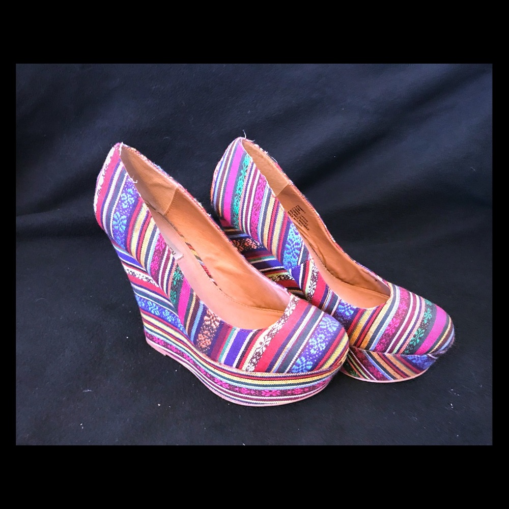 Steve Madden Patterned Wedges